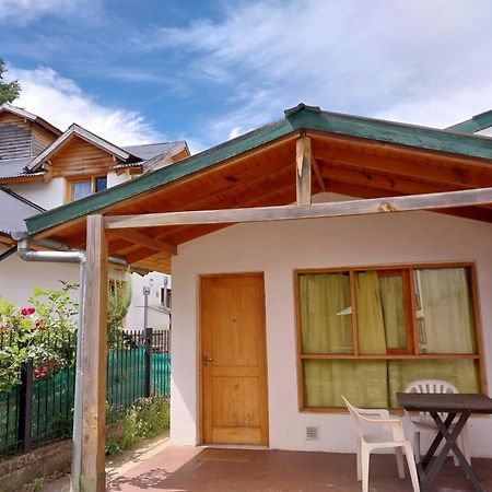 Хостел El Refugio Casa De Montana Сан-Мартин-де-лос-Андес Экстерьер фото